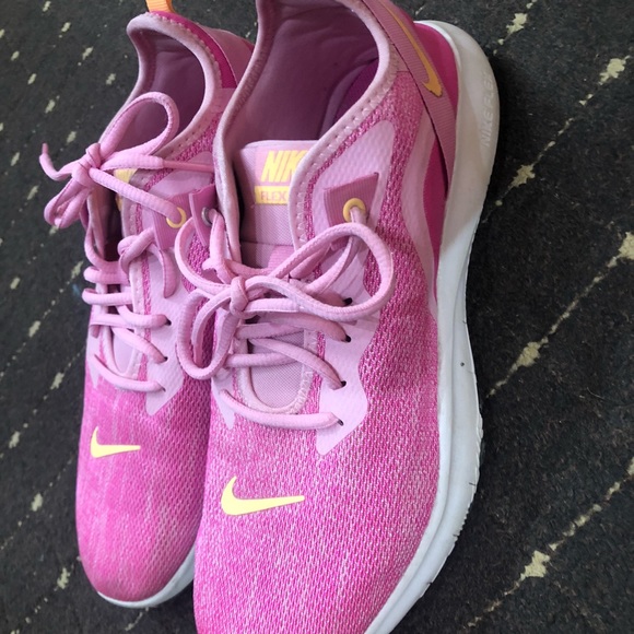 Nike Shoes - Nike sport shoes women (new condition )